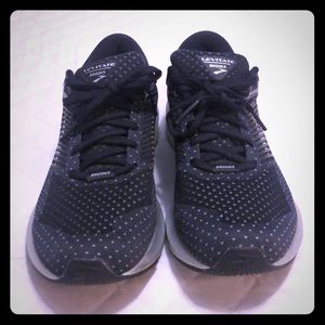 Brooks Levitate sz. 9